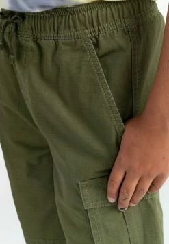 Element Short Winter Moss Enfant 8 Element Short Winter Moss Enfant -Element Soldes 641e1c075f624482a875b32fff84c074