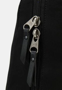 Element LORD Sac à Dos All Black Homme -Element Soldes 9cf595ee217b40c9a66c5b5ea61225dc